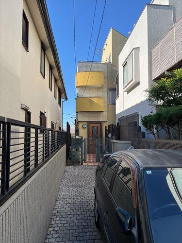 建物外観（中央奥）