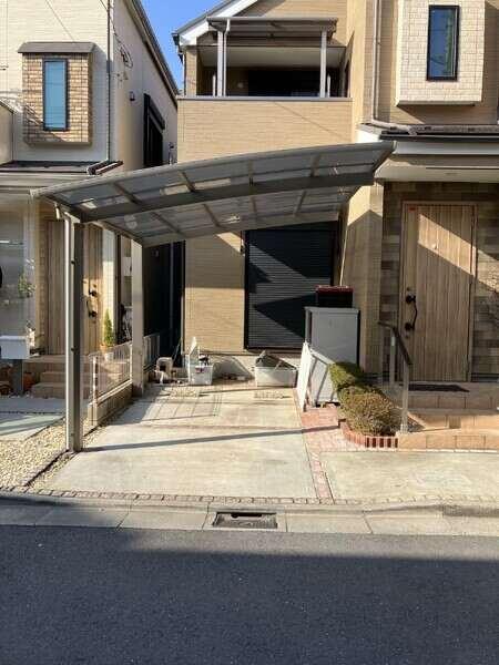 カーポート（車種による）