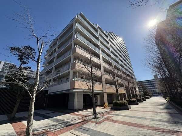 ココカラファインハートアイランド店まで約370m。新田さくら公園まで約230mの立地です。