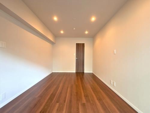 洋室約８．３帖