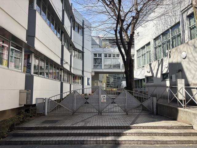 新宿区立落合中学校 550m 写真撮影日：2026-03-07