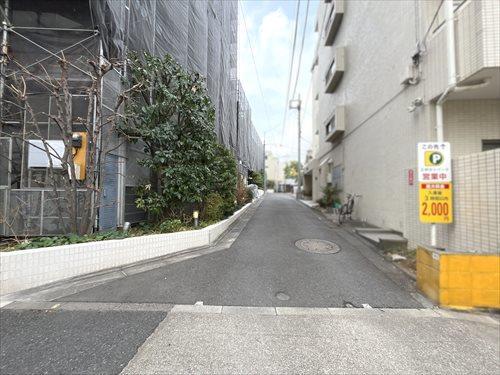 側面道路（２０２６年２月撮影）