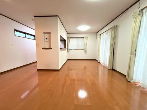 リビングダイニングキッチン－２