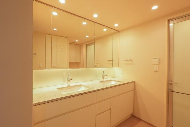 駐車場(共用設備)  写真撮影日：2026-03-22