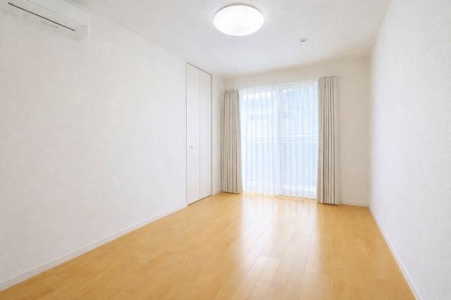 リビング以外の居室  写真撮影日：2026-03-28