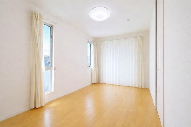 リビング以外の居室  写真撮影日：2026-03-28