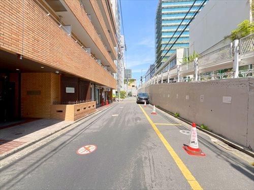 前面道路（２０２６年４月撮影）
