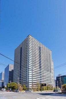 三菱地所レジデンス他分譲。2019年1月築・総戸数817戸、地上29階建の免震構造タワーマンション。