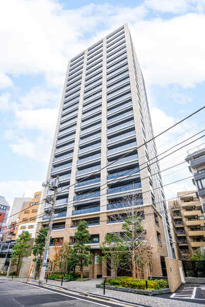 JR京浜東北・根岸線「大森」駅徒歩3分。通勤やお出かけに便利な立地。徒歩圏内に買物施設がございます。