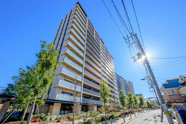 東京メトロ南北線「志茂」駅徒歩6分。三菱地所レジデンス・大栄不動産・三菱倉庫分譲RC造マンション。
