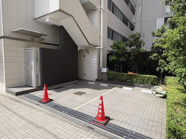 駐車場(共用設備)  写真撮影日：2026-05-09