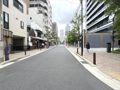 前面道路（２０２６年６月撮影）