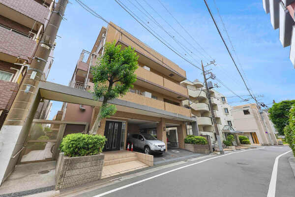 東京地下鉄有楽町線・副都心線「氷川台」駅まで徒歩7分。通勤・通学、休日のお出かけがスムーズです。