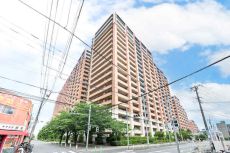 5棟構成・総戸数863戸のビッグコミュニティ『東京メガシティ』です。