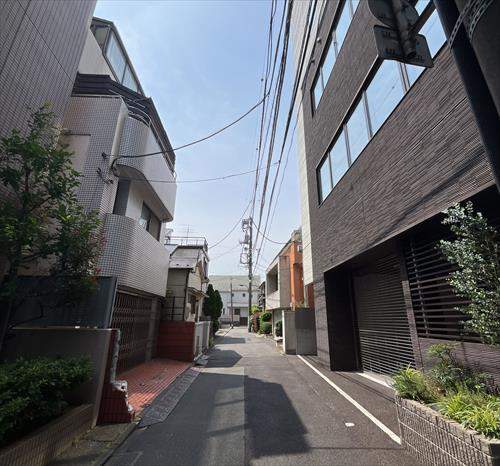 前面道路　２０２６年６月撮影