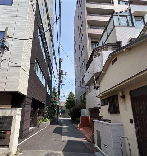 前面道路　２０２６年６月撮影