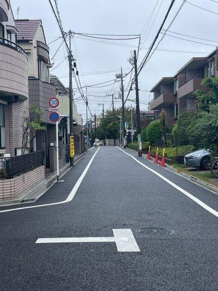 前面道路含む外観