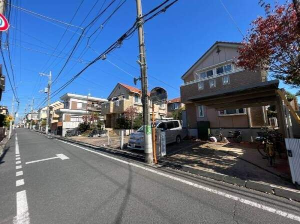 車通りの少ない閑静な住宅地です。