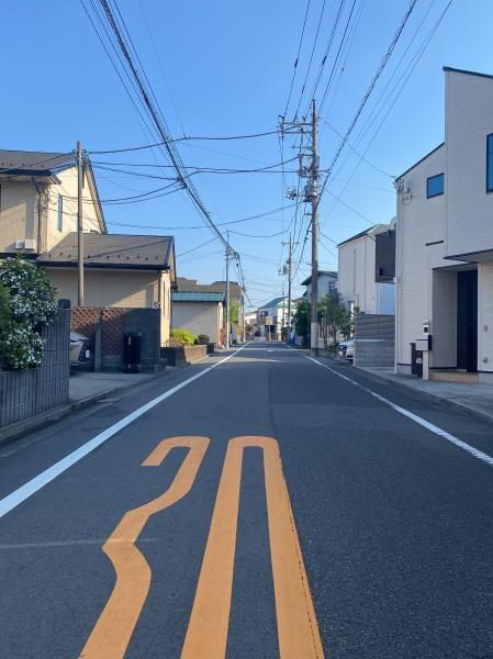 前面道路含む外観