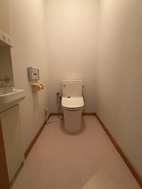 白を基調とした、シンプルながらも落ち着くデザイン。