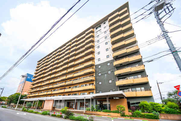 SRC造地上12階建・総戸数147戸　2020年に一棟丸ごとリノベーションを行っています。