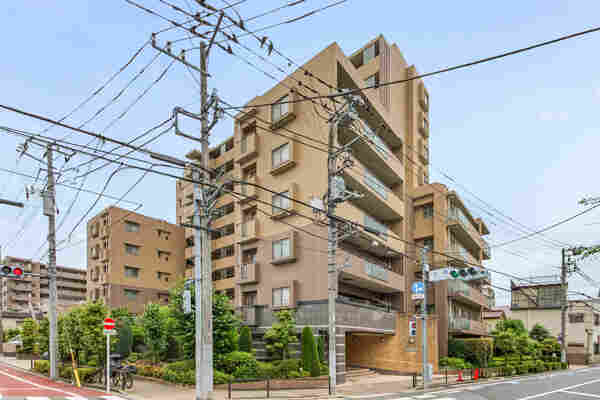 3路線が乗り入れる「小竹向原」駅まで徒歩13分の立地です。ペットの飼育が可能(飼育細則有り)。