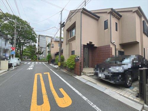 前面道路（２０２６年７月撮影）