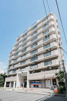 東武伊勢崎線「東向島」駅まで徒歩3分。周辺にはスーパーやコンビニなどの施設も充実しています。