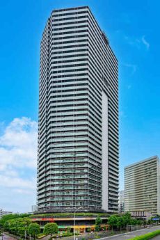 JR山手線・JR東海道本線「品川」駅徒歩10分。新幹線・空港ともに利用しやすい利便性の高い立地です。