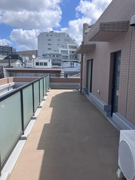 ルーフバルコニー