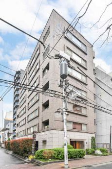都営三田線「芝公園」駅徒歩5分他、複数沿線利用可能です。徒歩圏内にコンビニやスーパーがございます。