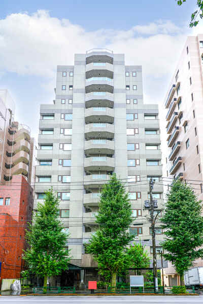 ■専有面積120.23平米・2LDKでゆとりある間取り。