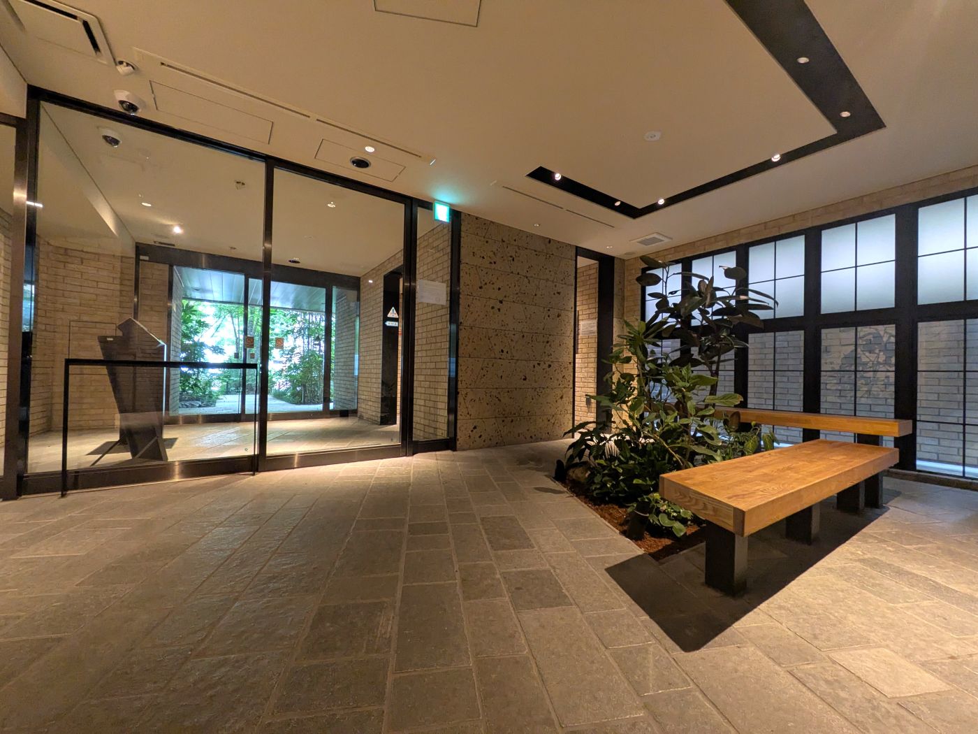 エントランスホール