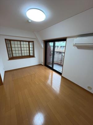 バルコニー面の室内?