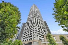 2017年8月築、三菱地所レジデンス他2社の分譲マンション。総戸数953戸の大規模レジデンス。