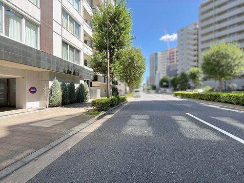 前面道路（２０２６年９月撮影）