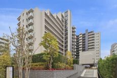 地上14階建て、218世帯のレジデンスマンション