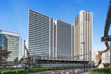総戸数752世帯（ウエストアークとイーストアーク合計）の大規模マンション
