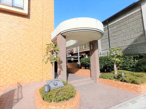 玄関  写真撮影日：2024-10-18