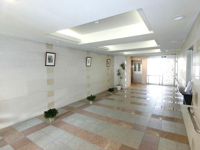 エントランス  写真撮影日：2025-11-08