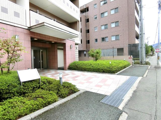 エントランス  写真撮影日：2025-11-08