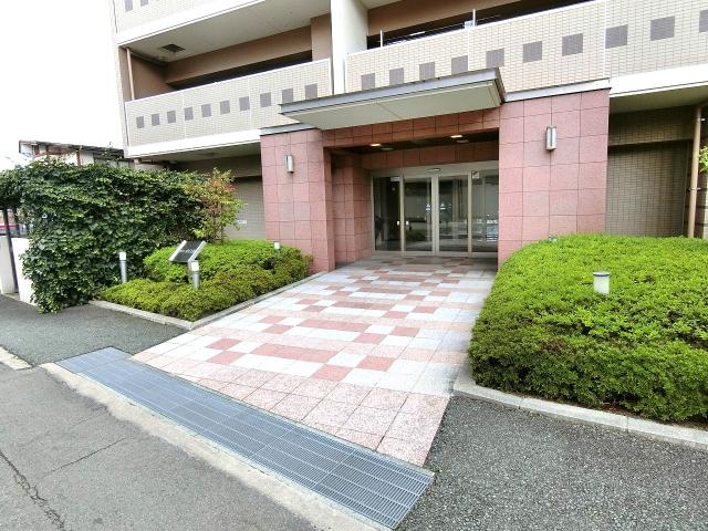 エントランス  写真撮影日：2025-11-08