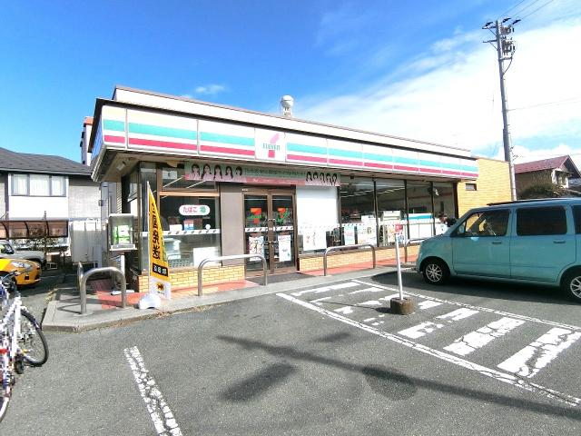 セブンイレブン山形緑町３丁目店 420m 写真撮影日：2025-11-08