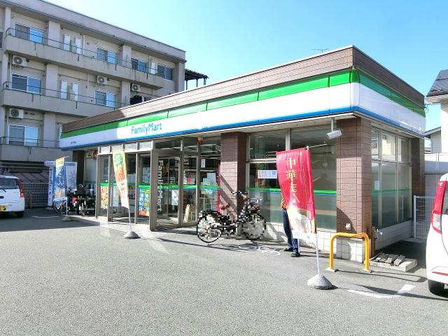 ファミリーマート山形大学前店 380m 写真撮影日：2025-11-08