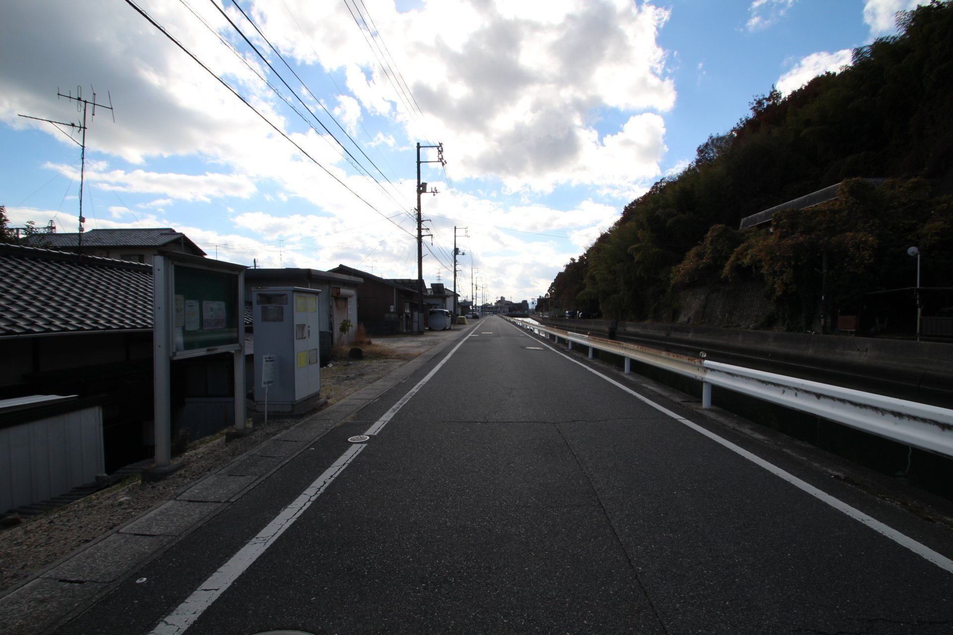前面道路前面道路（北から南を撮影）