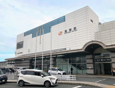名鉄名古屋本線、JR東海道本線・東海道新幹線・飯田線「豊橋」駅