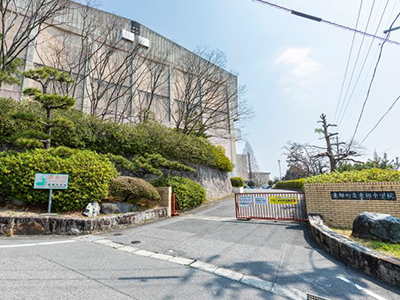 東郷町立東郷中学校