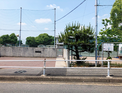 伊勝小学校