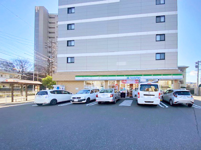 ファミリーマート 八事弥生が岡店