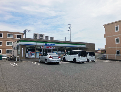 ファミリーマート鈴鹿白子町店